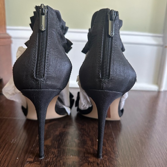 Sam Edelman Black Ruffle Heels - Picture 5 of 5